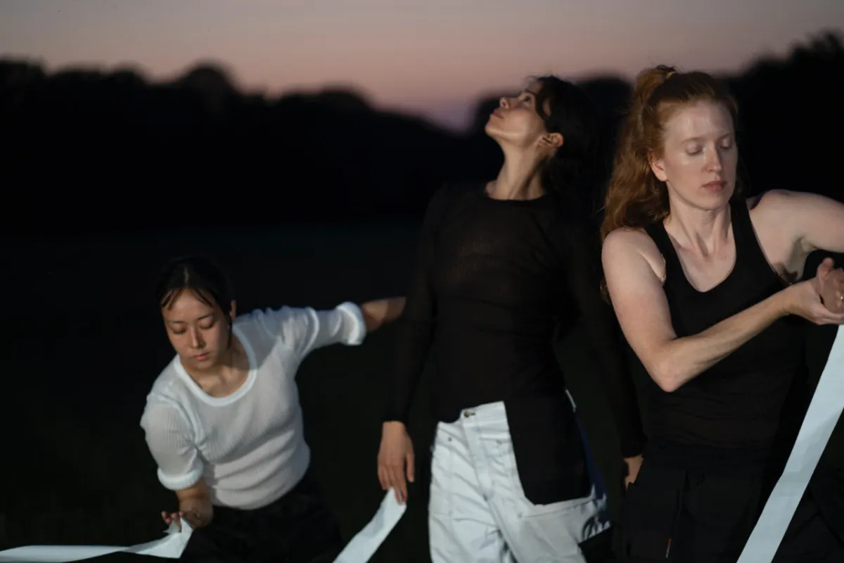 La rentrée - Schemes of an Hour – Emmilou Roessling